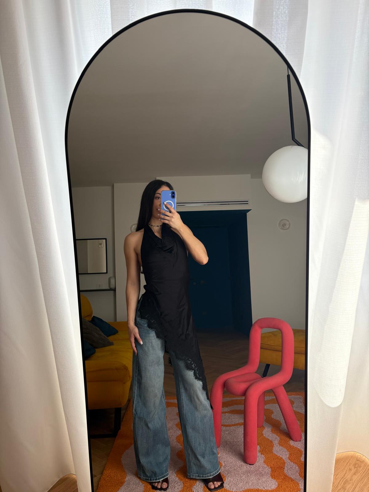 TOP ASIMMETRICO CON PIZZO