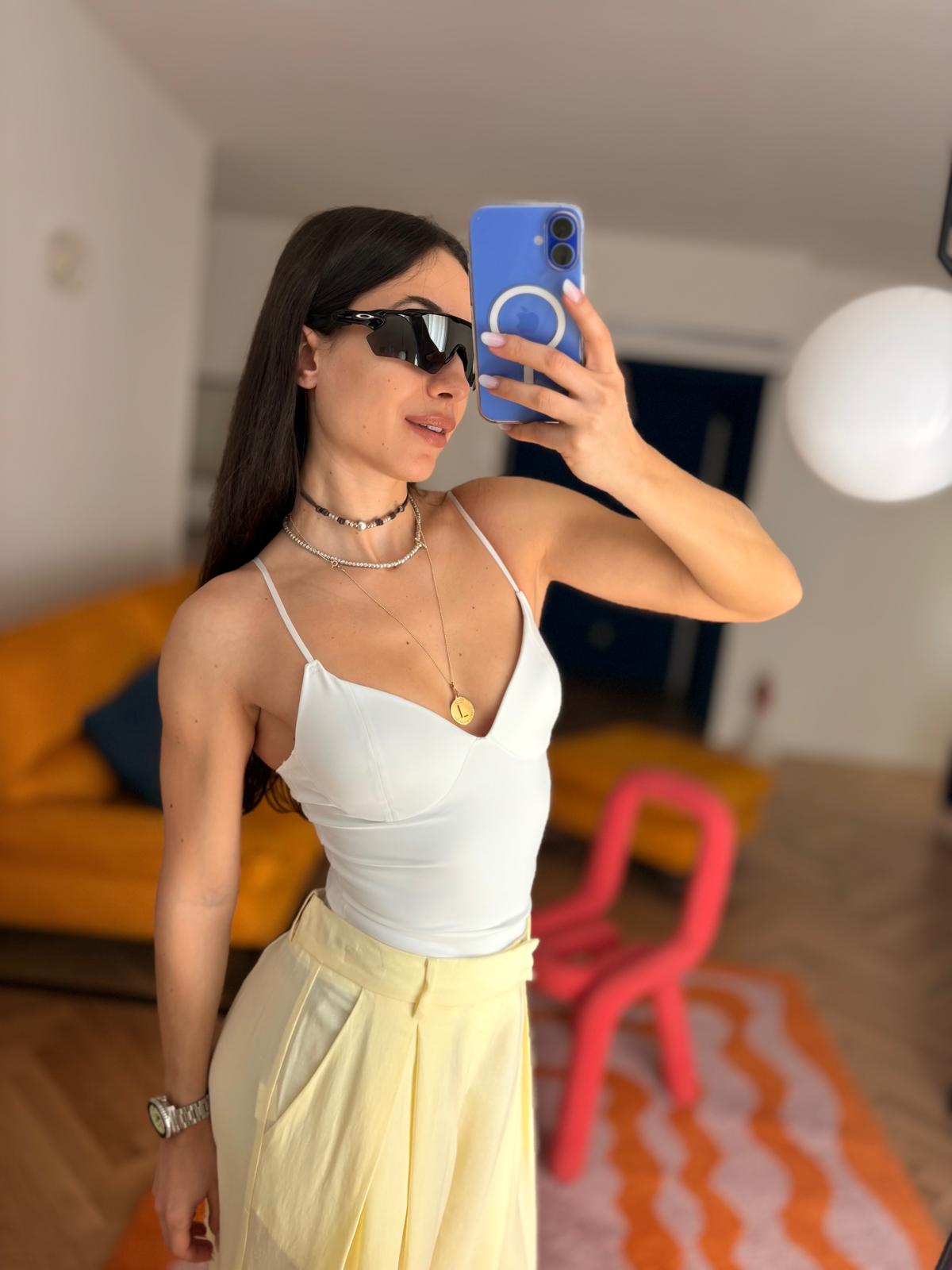 TOP CON SCOLLO A CUORE