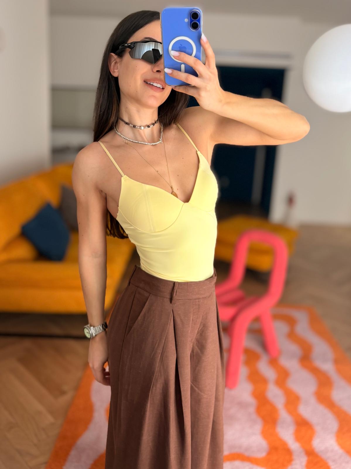 TOP CON SCOLLO A CUORE